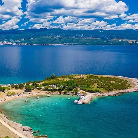 فندق With Pool Near 4*