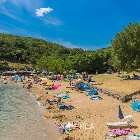 With Pool Near فربنيك